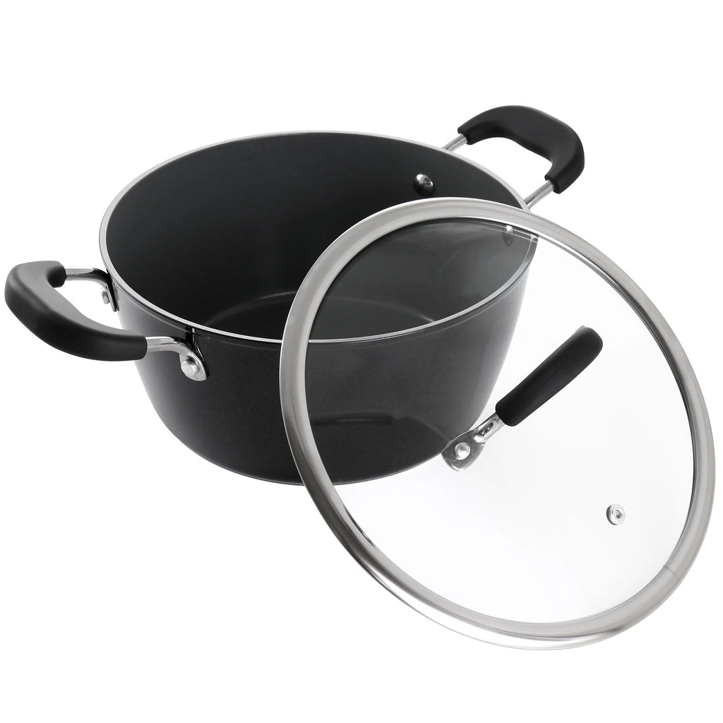 4.5 Quart Dutch Oven with Lid in Black J35073