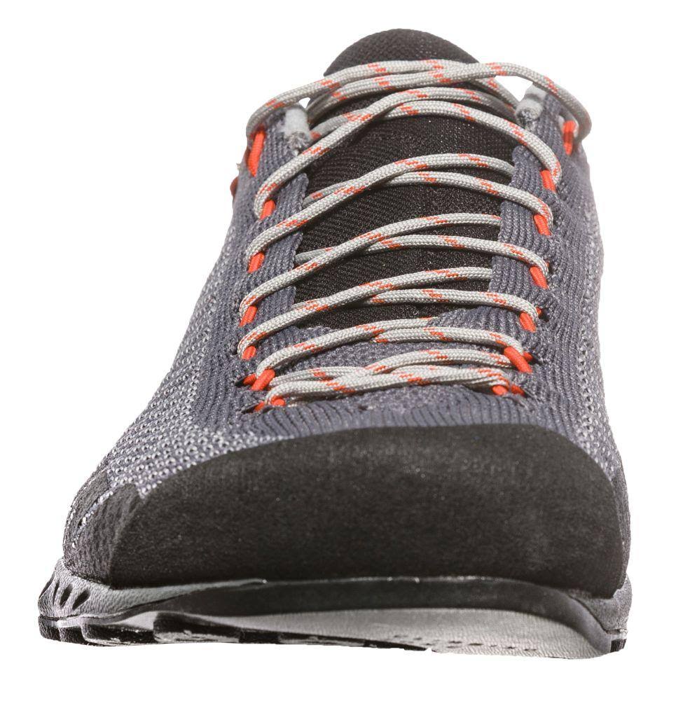 Carbon/Tangerine Hiking Shoes W556