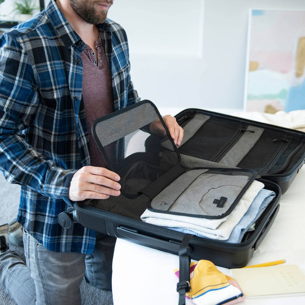 Carry-On Pro Spinning Suitcase O693471