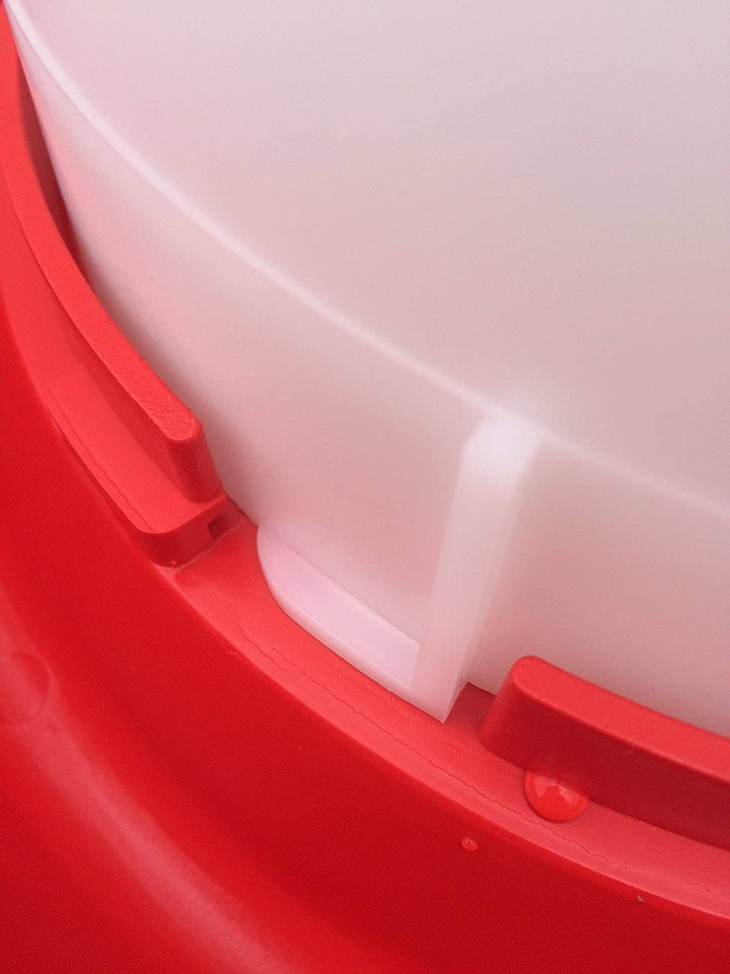 3 Gallon 100-Watt Heated Plastic Poultry Fountain V8382