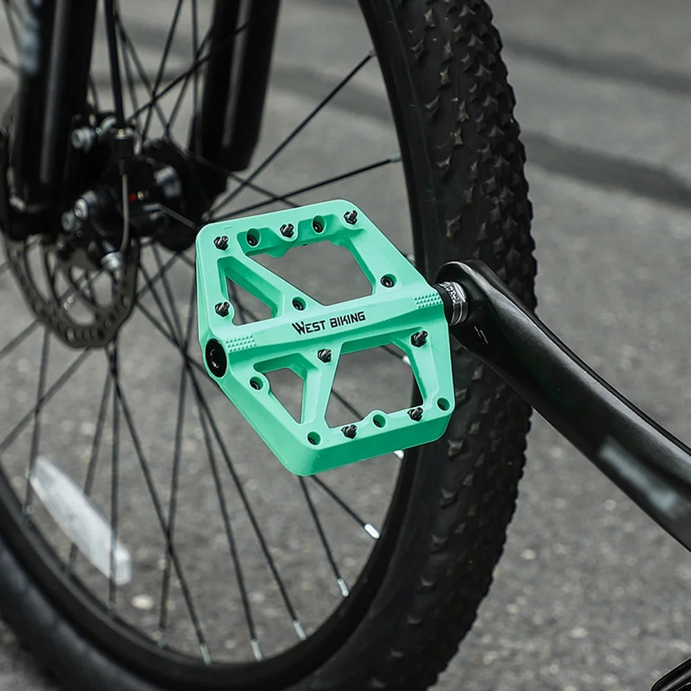 Ultralight Nylon Bike Pedals with 2 Bearings J335