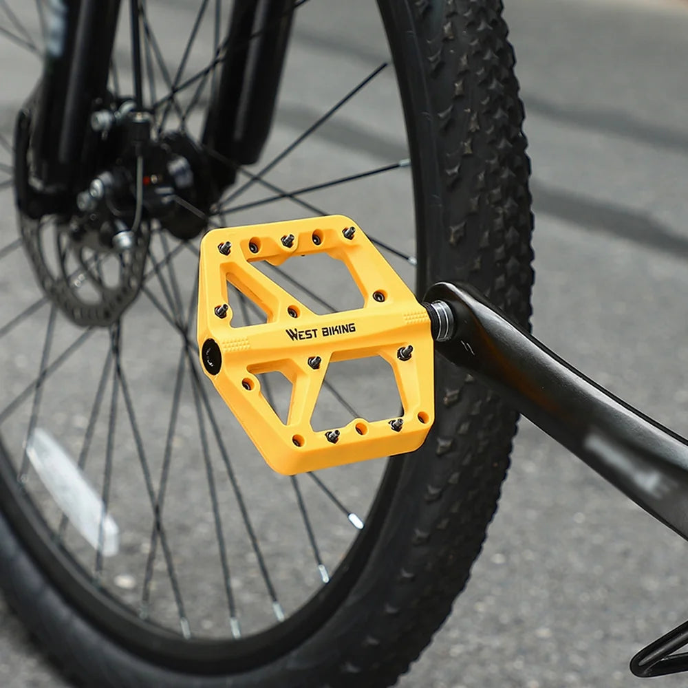 Ultralight Nylon Bike Pedals with 2 Bearings J335