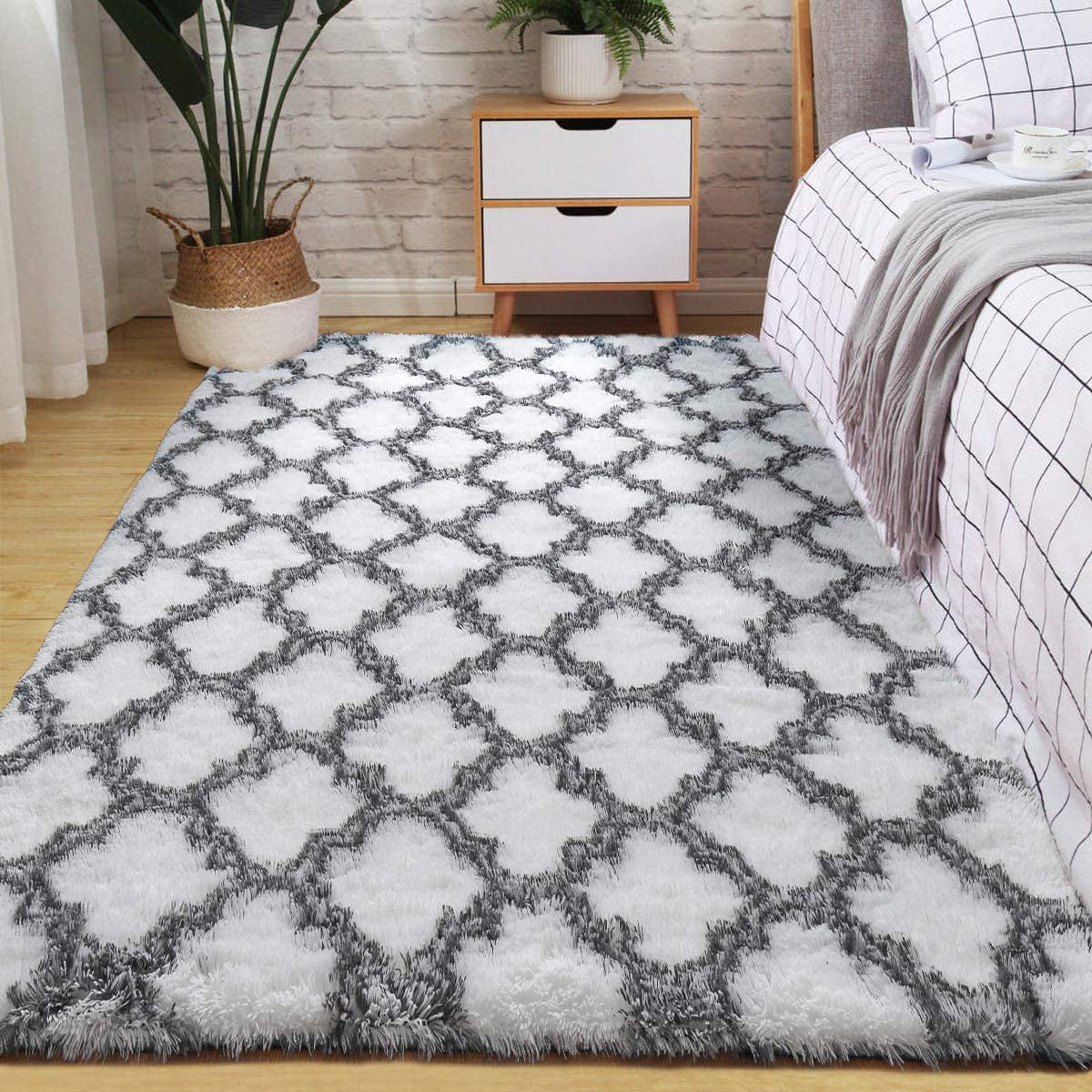 Soft Velvet Area Rug E77797