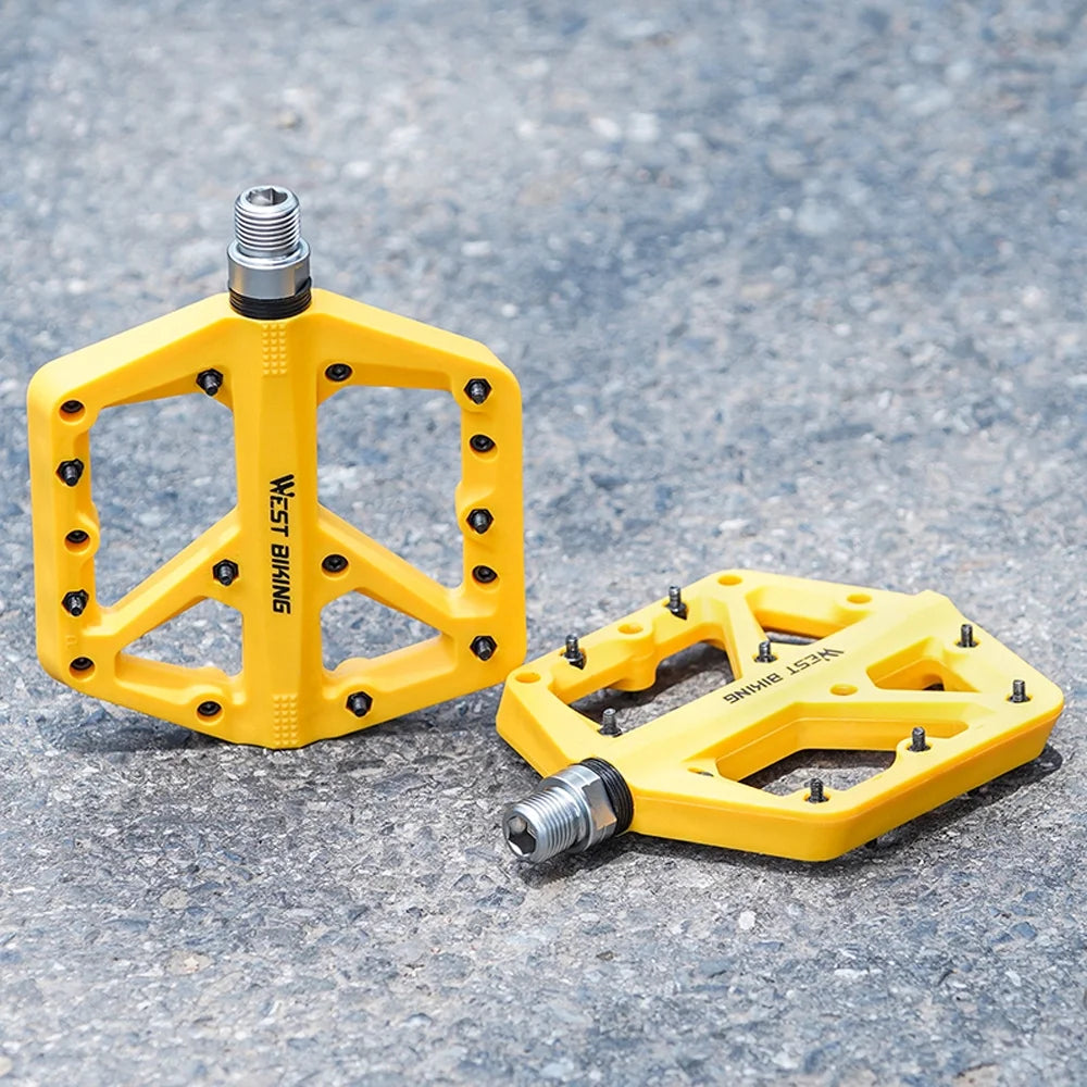 Ultralight Nylon Bike Pedals with 2 Bearings J335