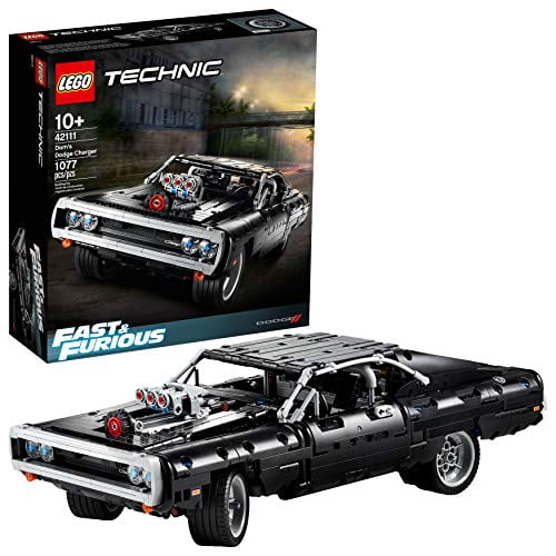 Race Car Building Set 1,077 Pieces D569597