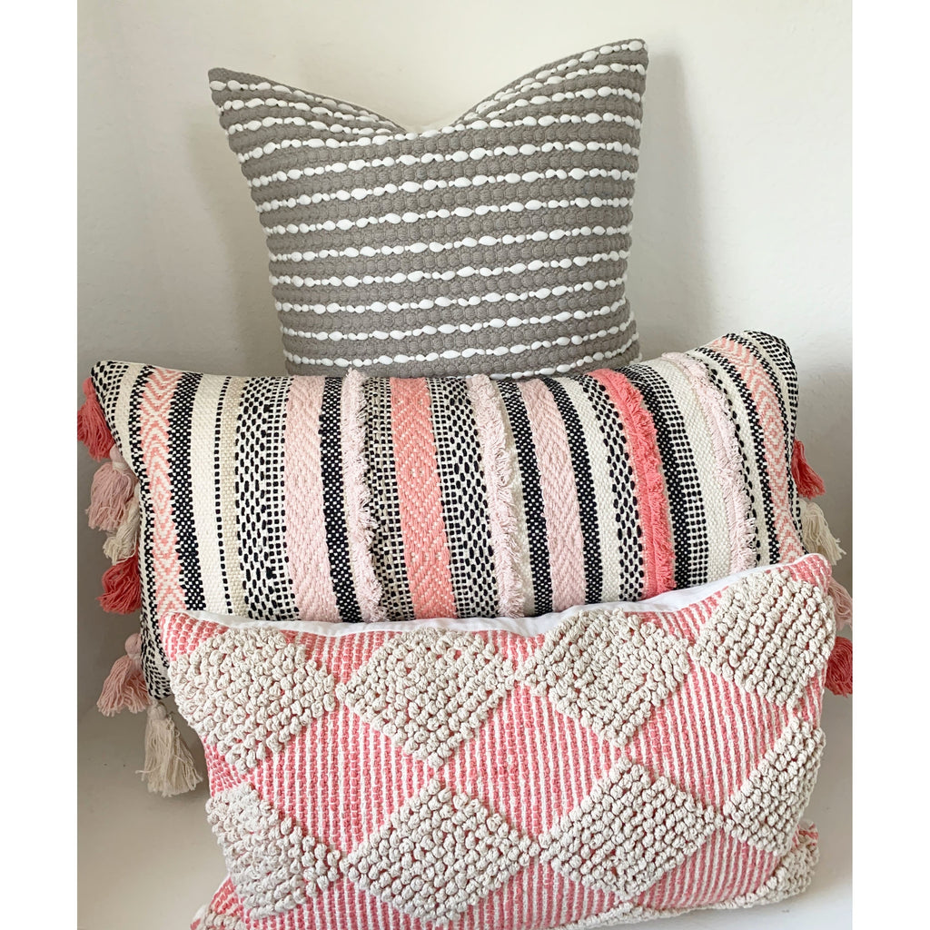 Accent Pillow K82506